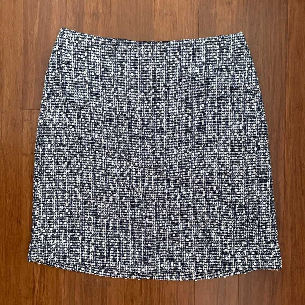 Ann Taylor textured skirt